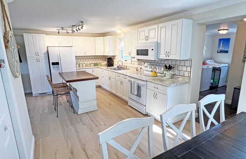 Port Austin House | Roomy house in downtown P.A. Walk to everything. Bikes included. Dog-friendly.