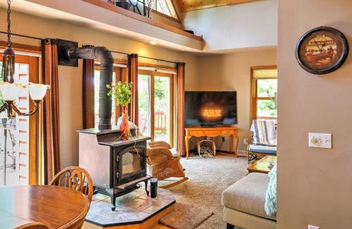 Egg Harbor House | Roomy House on 2 Acres - 2 Mi to Egg Harbor Beach!