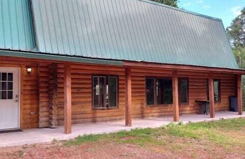 Saddlestring Cabin | Roosevelt Suite, The Roosevelt Suite at the Lodge