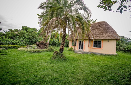 Entebbe RV Rental | Roots Retreat and Camping Resort