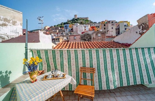 Bosa Historic Centre Apartment | Rosa Lentorada