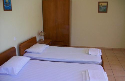 Fiskardo Apartment | Rosa's Studios