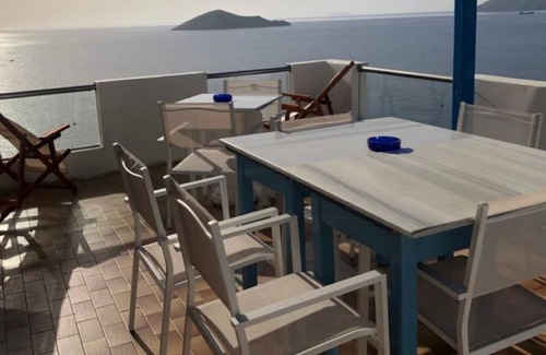 Leros Apartment | Rosa's Treasure Right in the Heart of Leros Very Close to the Beaches