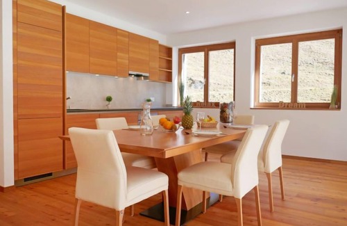 Noveli Apartment | Rosablanche E 108 by Interhome