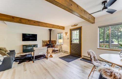 Higgins Lake House | Roscommon Chalet with Hot Tub Near Higgins Lake!