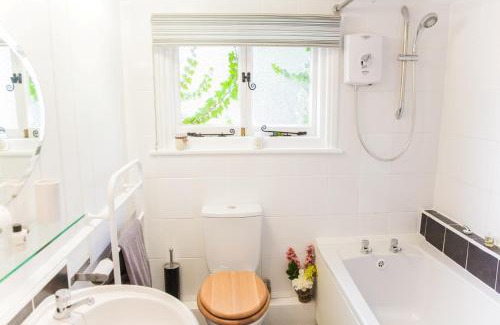Mayfield Hotel | Rose and Crown