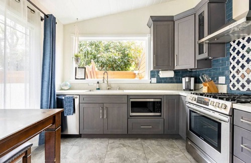 North Long Beach House | Rose Casita with Hot Tub