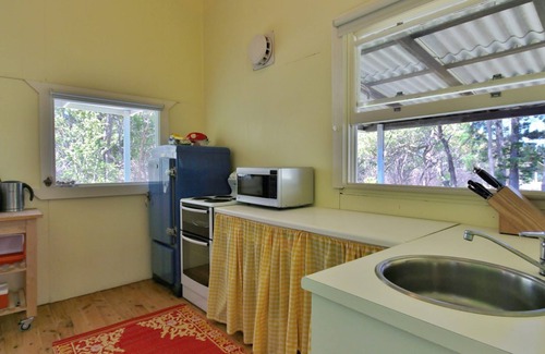 Hyams Beach House | Rose Cottage at Hyams Beach
