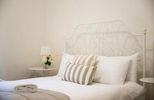 Emu Swamp House | Rose Cottage - Mayfield Vineyard Orange