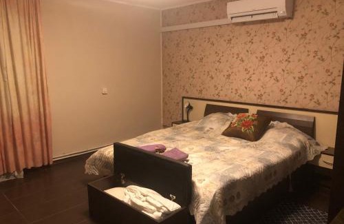 Osenovo House | Rose garden