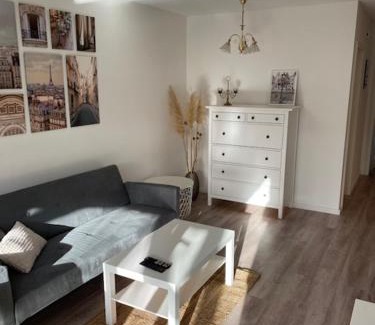 Fischbeck Apartment | Rose Garden