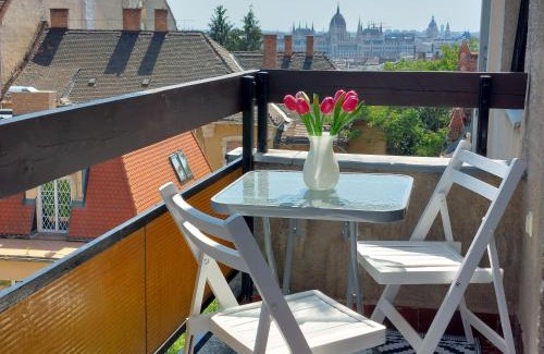 Orszagut Apartment | Rose Hill 4