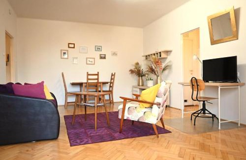 Orszagut Apartment | Rose Hill 4