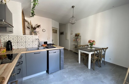 L'Isle-sur-la-Sorgue Apartment | "Rose Island in the heart of the city