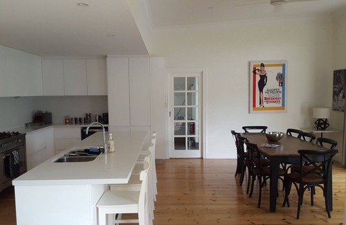 Yarrawonga House | Rose on Thorn Perfect for Golfers and Families