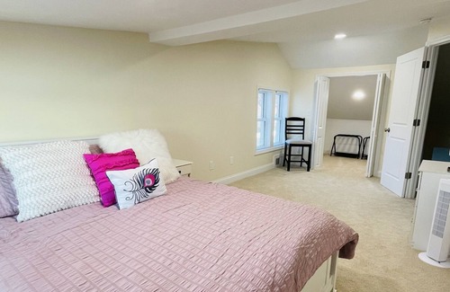 Kalamazoo House | Rose Shores - pontoon & wave runner rental options
