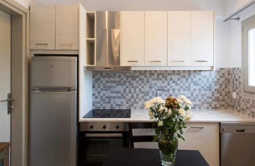 Vourvoulos House | Rose Suites