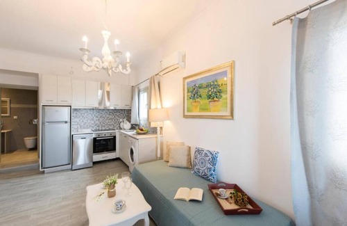 Vourvoulos House | Rose Suites