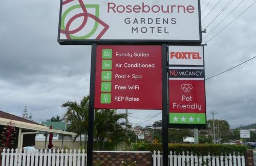 Woolgoolga Hotel | Rosebourne Gardens Motel