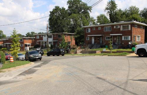 Oxon Hill Bed & Breakfast | Roseld court