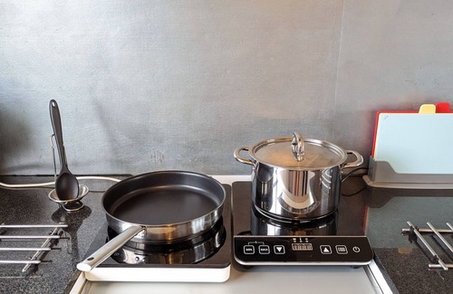 Erowal Bay House | Rosella - Bay & Bush Retreat - 5 mins to Hyams Beach, Jervis Bay, pet-friendly