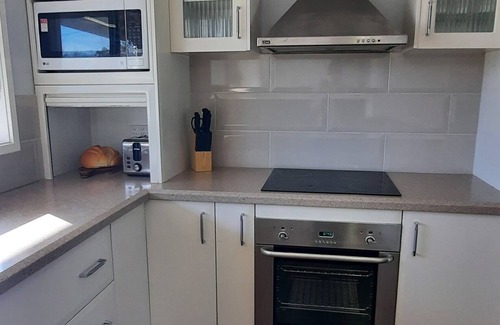 Ariah Park House | Rosella Lodge- Central Riverina - 25 mins to Temora, 10 Mins off Newell Highway