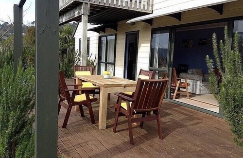 Hahei Cottage | Rosemary Cottage - Hahei Holiday Home