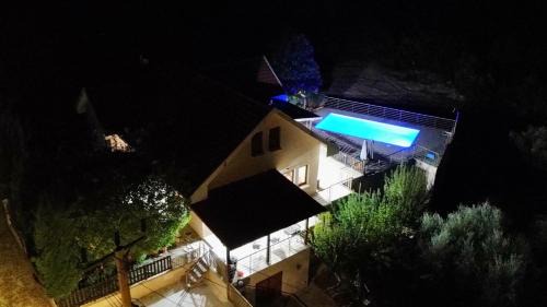 Trimiklini Villa | Roses Villa