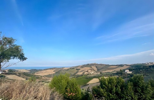 Cologna Spiaggia Apartment | Roseto in collina