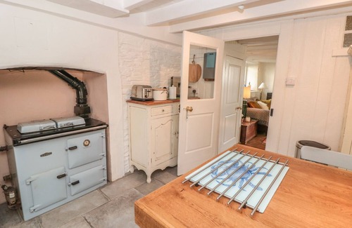 Slapton Cottage | ROSEVINE, pet friendly, luxury holiday cottage in Slapton