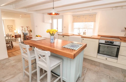 Slapton Cottage | ROSEVINE, pet friendly, luxury holiday cottage in Slapton