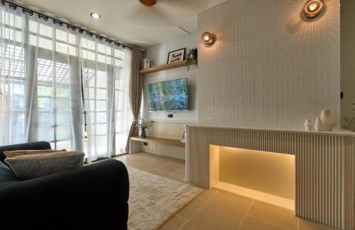 Huay Kaew House | Rosie Home, 4BR opposite One Nimman by Beginning with