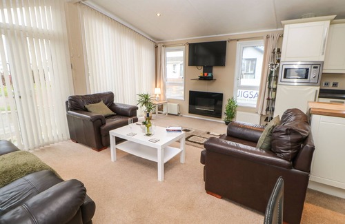 Welton Cottage | ROSIE'S ZEN DEN, pet friendly, with a garden in Armathwaite