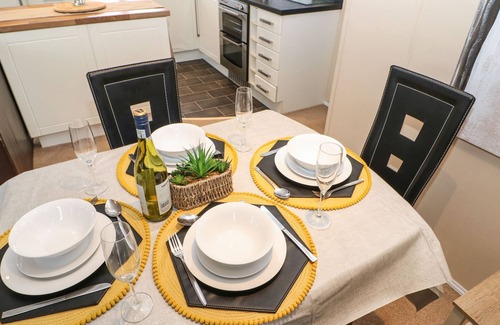 Welton Cottage | ROSIE'S ZEN DEN, pet friendly, with a garden in Armathwaite