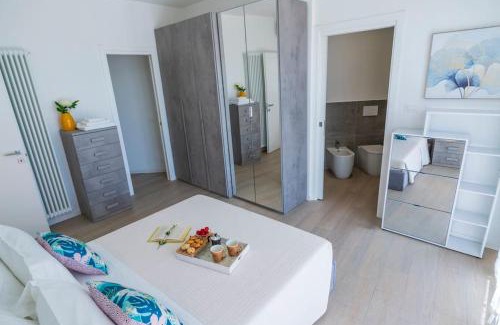 Pesaro Apartment | Rossini Home Pesaro vicino al Teatro Rossini by Yohome