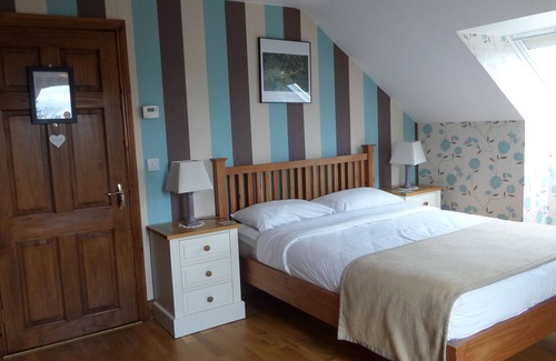 Cashel Bed & Breakfast | Rossroe Lodge B&B