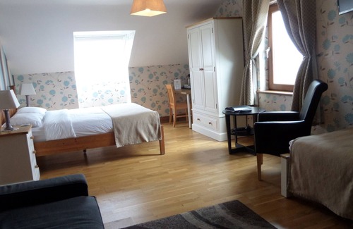 Cashel Bed & Breakfast | Rossroe Lodge B&B