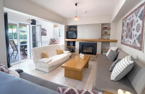 Melissopetra Apartment | Rota's Complex