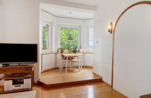 Konstanz Apartment | Rotes Haus über den Weinbergen