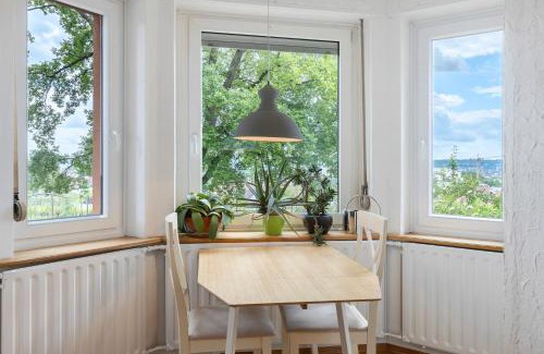 Konstanz Apartment | Rotes Haus über den Weinbergen
