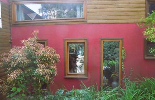 Bad Lausick House | Rotes Kreativ-Ferienhaus