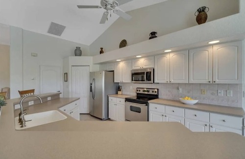 Pebble Beach House | Rotonda Palms - Amazing, Golf course, Pool, Spa, Convenient to everything!