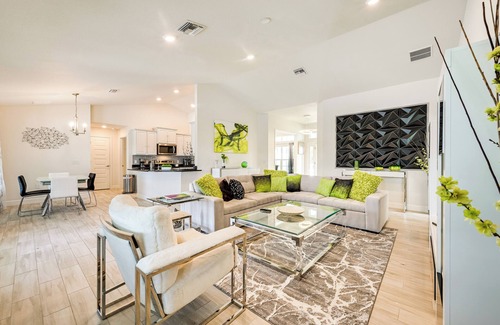 Pebble Beach House | Rotonda West Gem: Screened Lanai, 4 Mi to Beaches!
