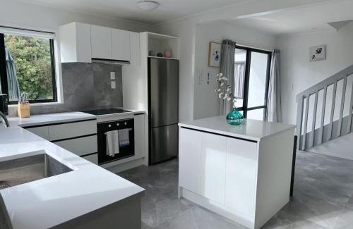 Lynmore House | Rotorua redwood retreat