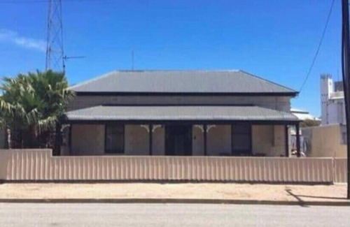 Wallaroo House | ROTUNDA COTTAGE WALLAROO