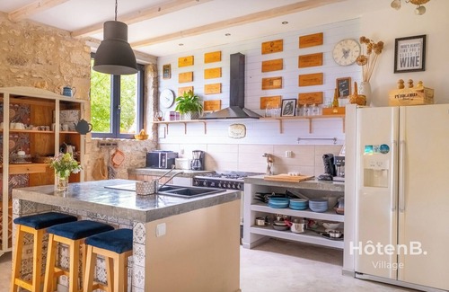 Beaumont-du-Perigord House | Rouge Tanin Cottage – Private Spa, Nature & Authentic Charm on a Dordogne
