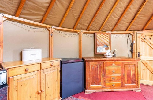 Totnes Cabin | Roundhouse Yurt, stunning views, Totnes Dartmouth
