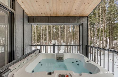 Shannon Ski Chalet | Route 66 - Family Getaway - Nature Pool Table & Spa