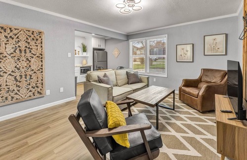 Royal Bryan Apartment | Rowan: 1st Floor, King Beds/Close to A&M