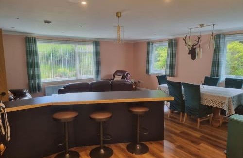 North Kessock House | Rowanlea Cottage
